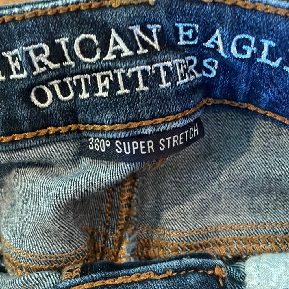 American Eagle Ripped Skinny Jeans - Picture 3 of 3
